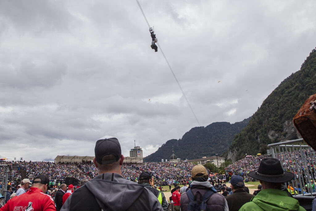 Das Unspunne Schwinget lockt viele Besucher und unsere Cablecam an